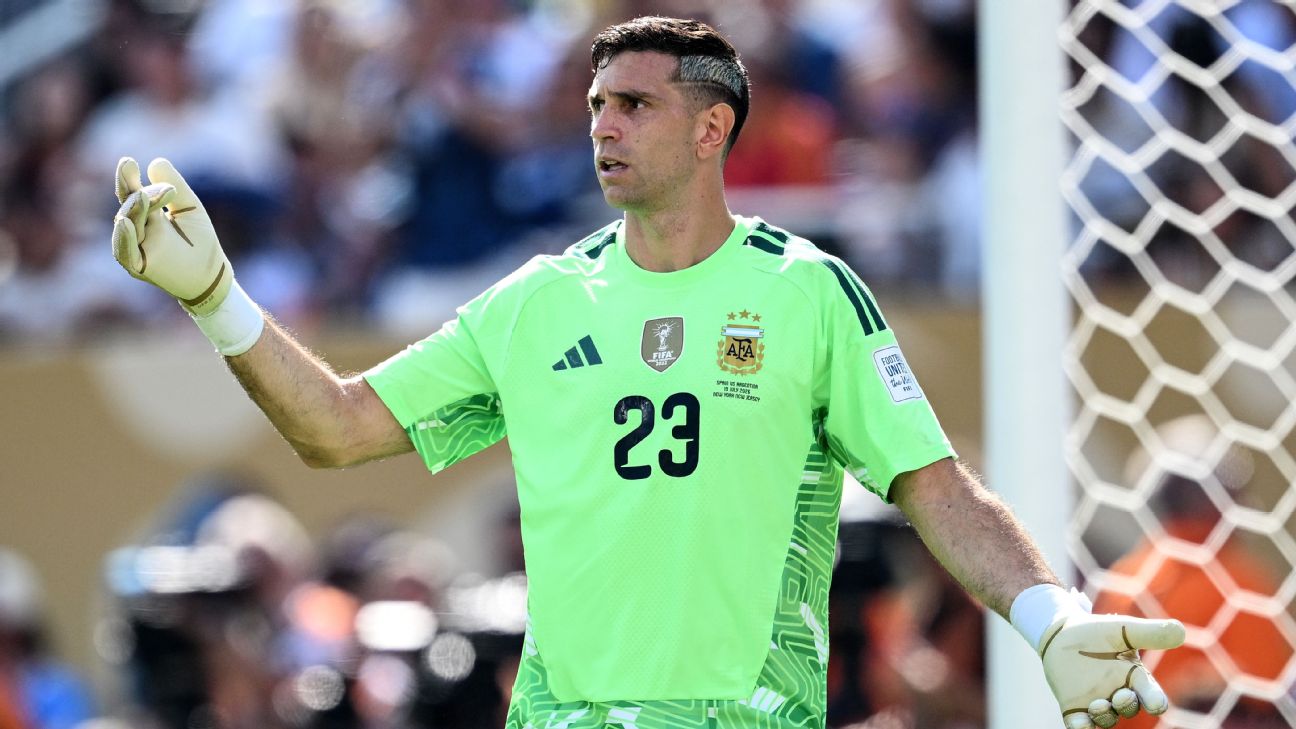 切尔西获邀签下大马丁,维拉门将去留再起波澜